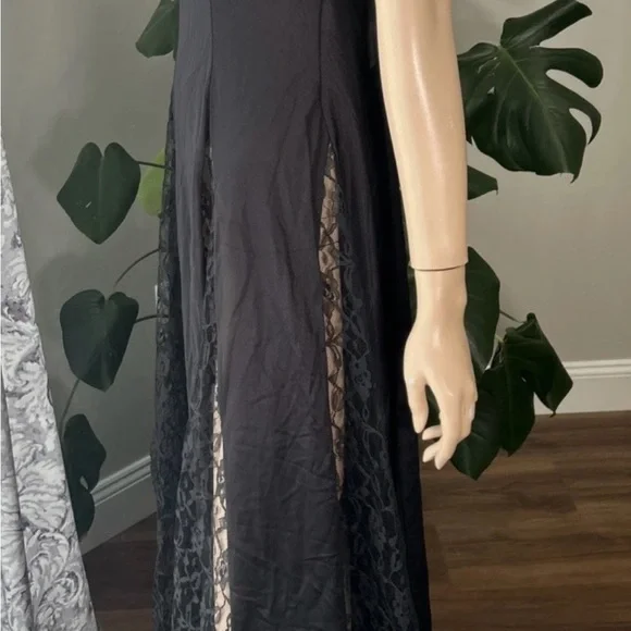 Petra Fashions Vintage Long Gown 2X Black Nylon Lace Inserts - Picture 5 of 7